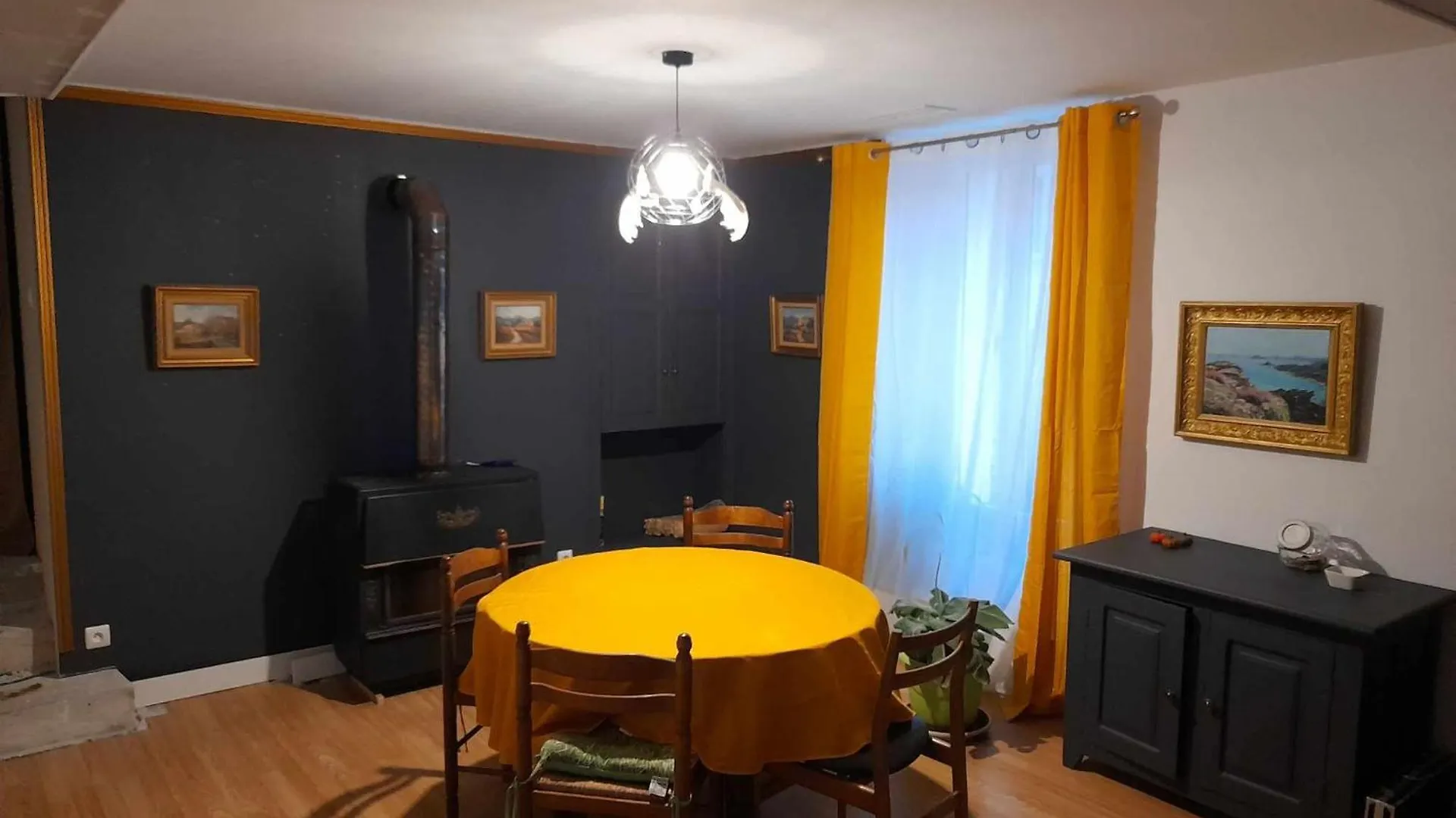 Homestay Love Room Mas J Des Sens Le Val
